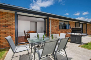 Bream Bay Family Bach - Ruakaka Holiday Home